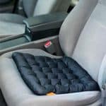 ортопедическая подушка на сиденье автомобиля