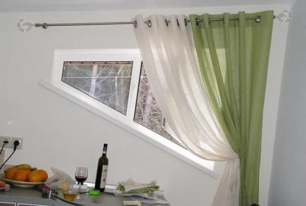 шторы на люверсах на кухню
